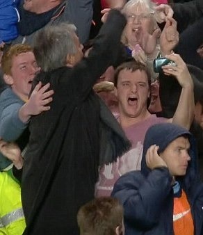 Τσέλσι: Τα ντοκουμέντα του καυτού φιλιού στον Μουρίνιο! (photos+videos)