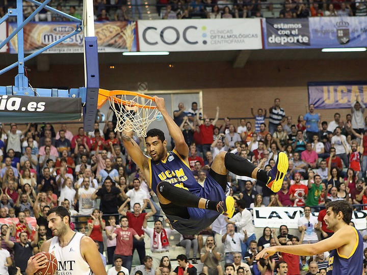 Ρεάλ Μαδρίτης: Οι... αγάπες του Μπουρούση στον Μίροτιτς! (photos+video)