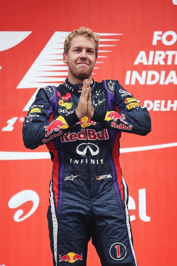 Twitter: Το φιλί στο στόμα στον Μουρίνιο, ο καπνός του Φέτελ και το… μωρό του Φάμπρεγας (photos)