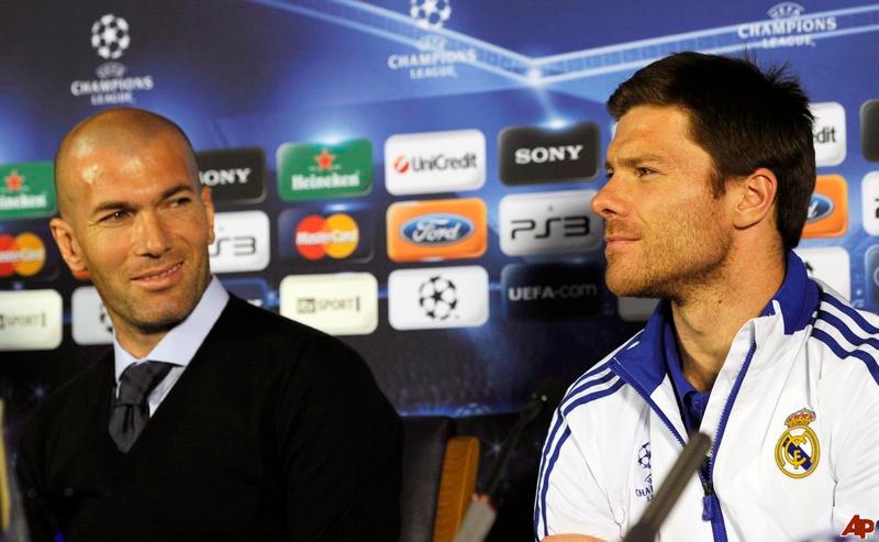 Ρεάλ Μαδρίτης: «Ξεφτίλισε» τον Ζιντάν ο Αλόνσο (photos+video)