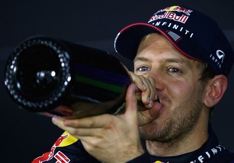 Ρεντ Μπουλ: Αντί να πανηγυρίζει… μετακομίζει ο Φέτελ! (photos+video)