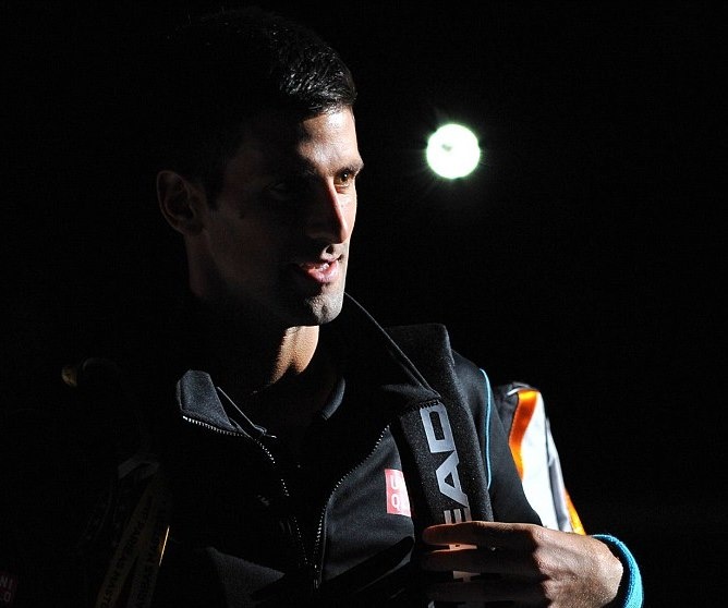 Ο χοντρός φίλαθλος που τα… πέταξε έξω και η… τούμπα του αλόγου (photos)