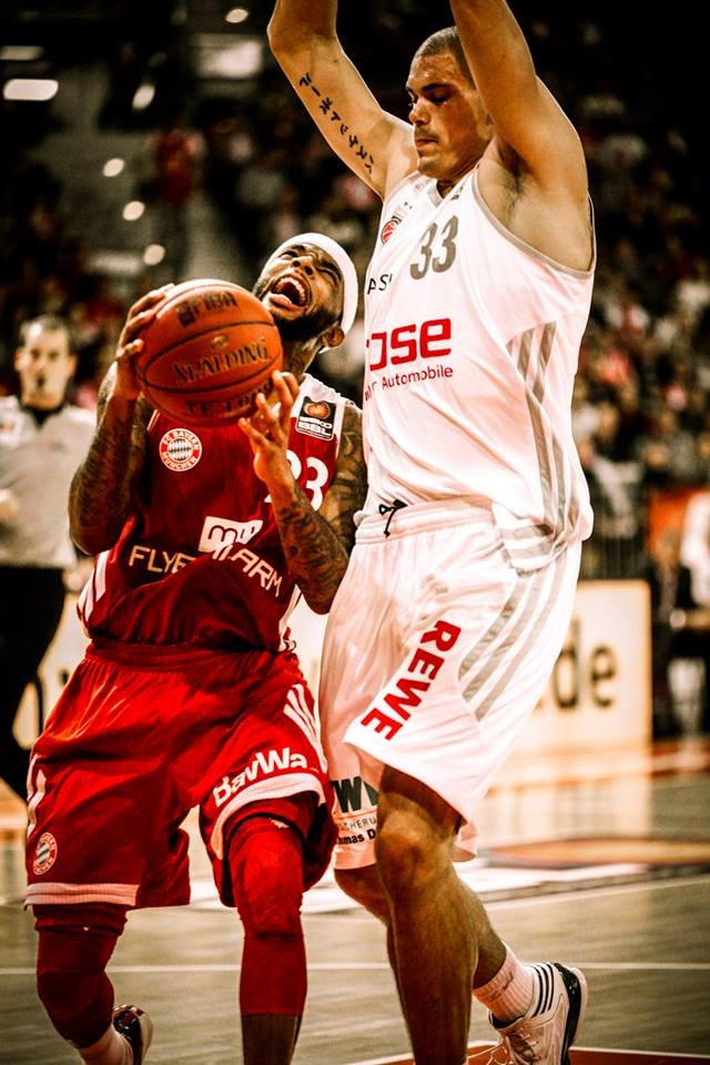 Ντιλέινι στο Onsports: «Δεν δίνω… δεκάρα για τον Ολυμπιακό, μόνο Μπάγερν!» (photos+videos)