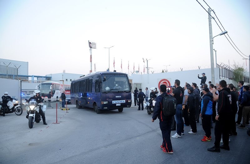 Ολυμπιακός: Η αναχώρηση από του Ρέντη (photos)