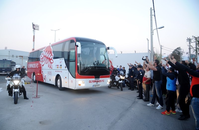 Ολυμπιακός: Η αναχώρηση από του Ρέντη (photos)
