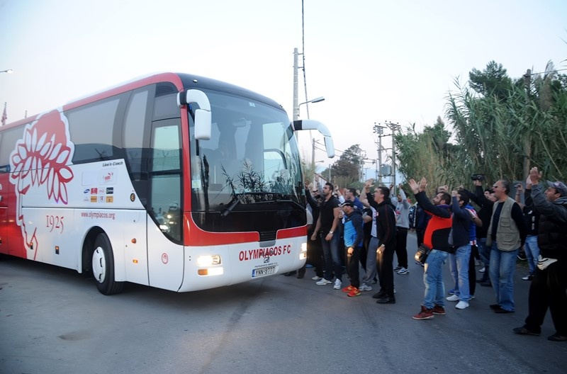 Ολυμπιακός: Η αναχώρηση από του Ρέντη (photos)