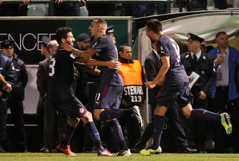 Ολυμπιακός: Ο πανηγυρισμός του Μήτρογλου (photos)