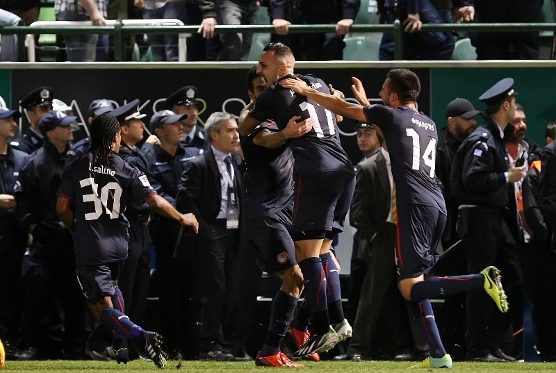 Ολυμπιακός: Ο πανηγυρισμός του Μήτρογλου (photos)