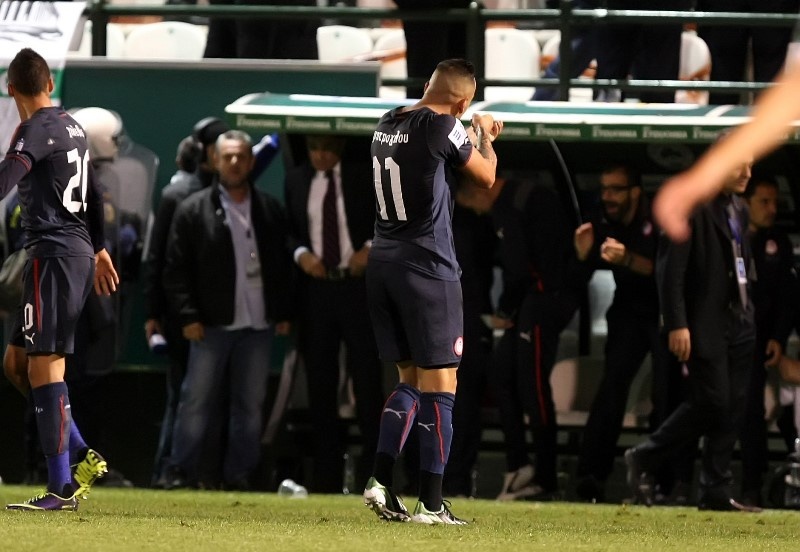 Ολυμπιακός: Ο πανηγυρισμός του Μήτρογλου (photos)