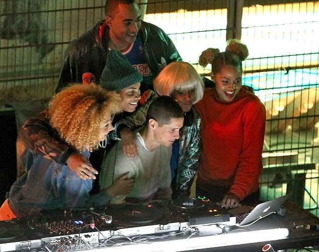 Τσέλσι: «Βούτηξε» στους θαυμαστές του ο Τόρες! (photos)