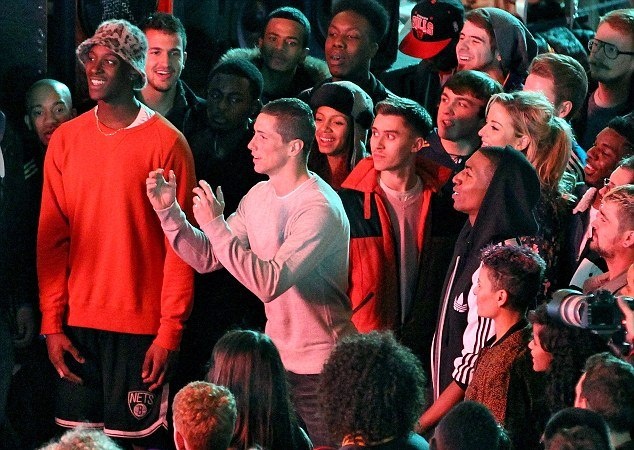 Τσέλσι: «Βούτηξε» στους θαυμαστές του ο Τόρες! (photos)