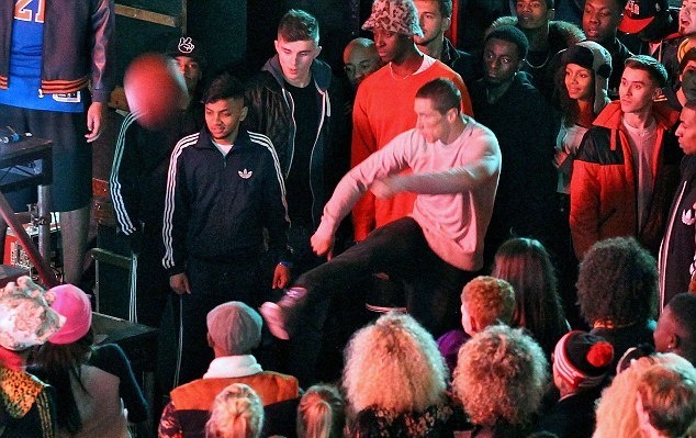 Τσέλσι: «Βούτηξε» στους θαυμαστές του ο Τόρες! (photos)