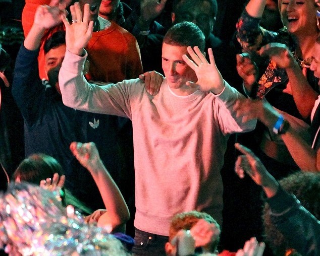 Τσέλσι: «Βούτηξε» στους θαυμαστές του ο Τόρες! (photos)