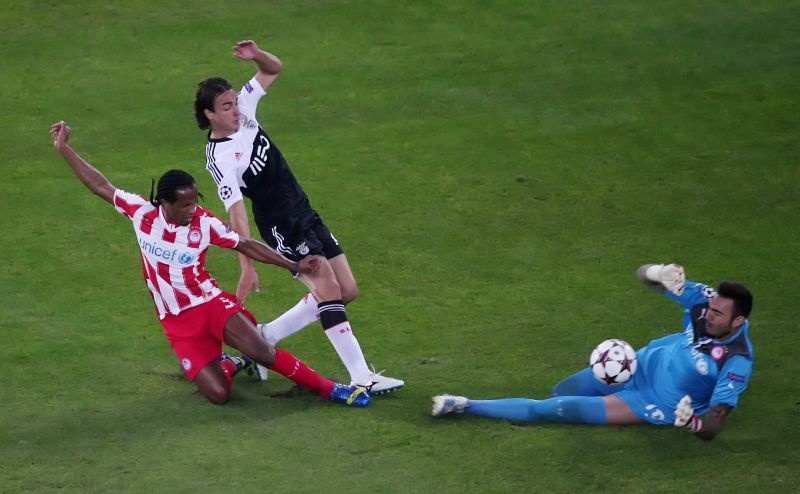 Ολυμπιακός: Σημαδέψτε… τον τοίχο (photos)