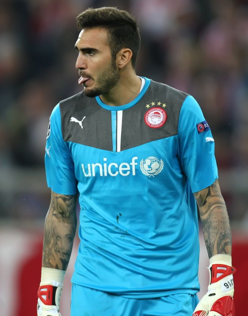 Ολυμπιακός: Σημαδέψτε… τον τοίχο (photos)