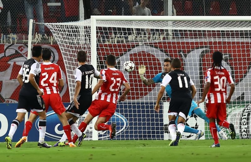 Ολυμπιακός: Σημαδέψτε… τον τοίχο (photos)