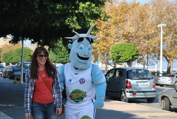 Κολοσσός Ρόδου: Κοντά στα παιδιά (photos)