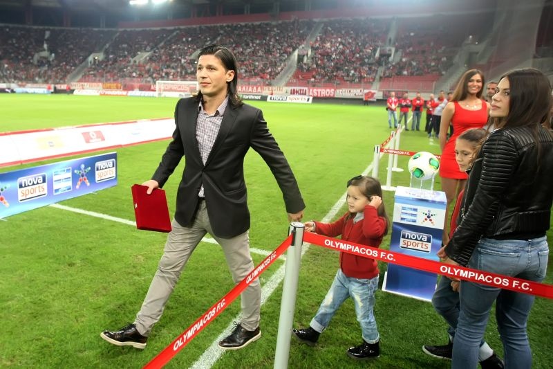 Ολυμπιακός: Τιμήθηκε ο Πάντελιτς (photos)