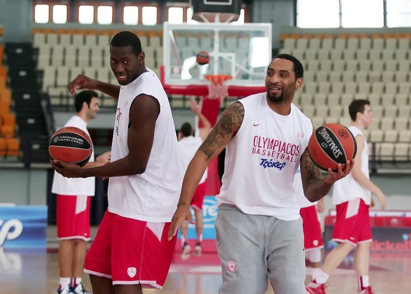 Ολυμπιακός: Με τα Rose Englewood ο Λο (photos)