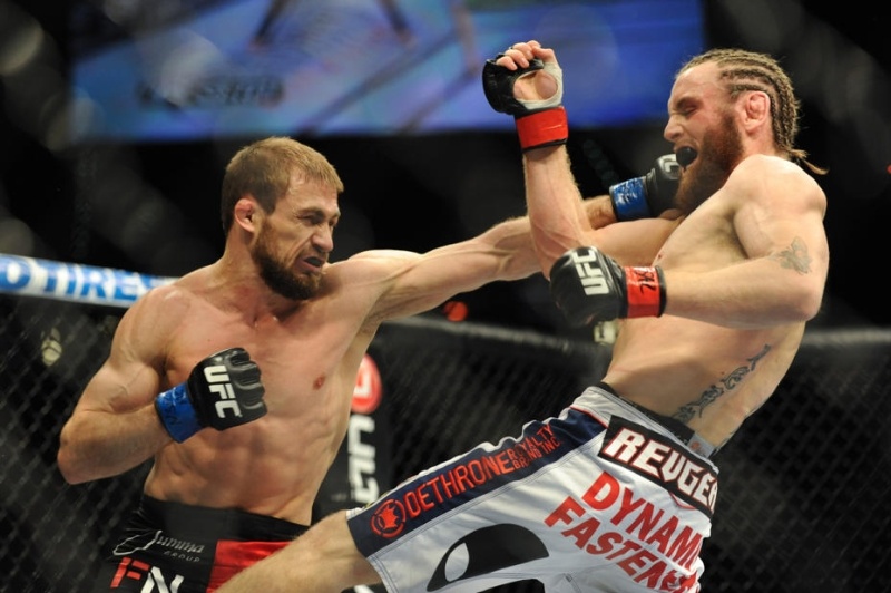 UFC 167: Με το ζόρι πρωταθλητής και… μαχητής ο St. Pierre (GIFs)