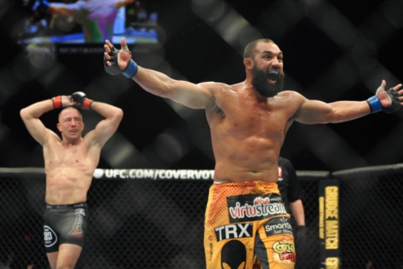 UFC 167: Με το ζόρι πρωταθλητής και… μαχητής ο St. Pierre (GIFs)