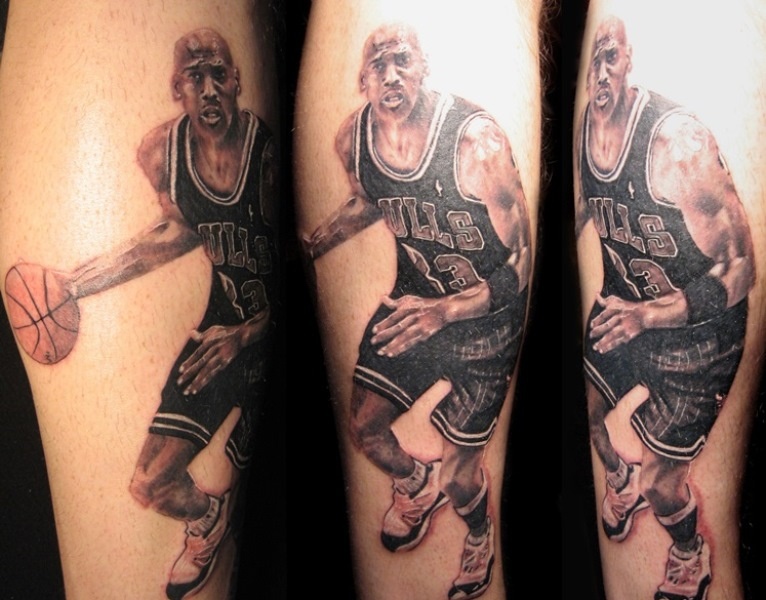 Σάρλοτ Μπόμπκατς: Τζόρνταν και σε τατουάζ (photos)