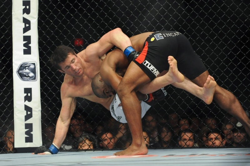 UFC 167: Με το ζόρι πρωταθλητής και… μαχητής ο St. Pierre (GIFs)