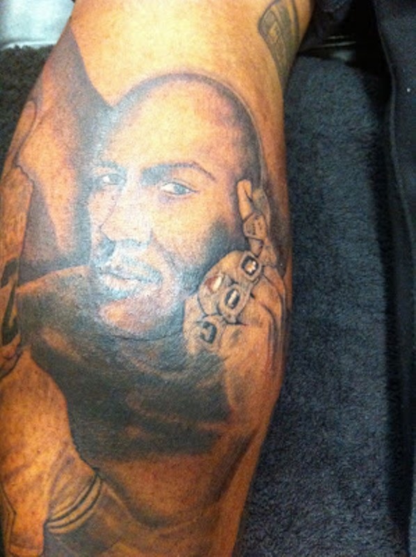 Σάρλοτ Μπόμπκατς: Τζόρνταν και σε τατουάζ (photos)