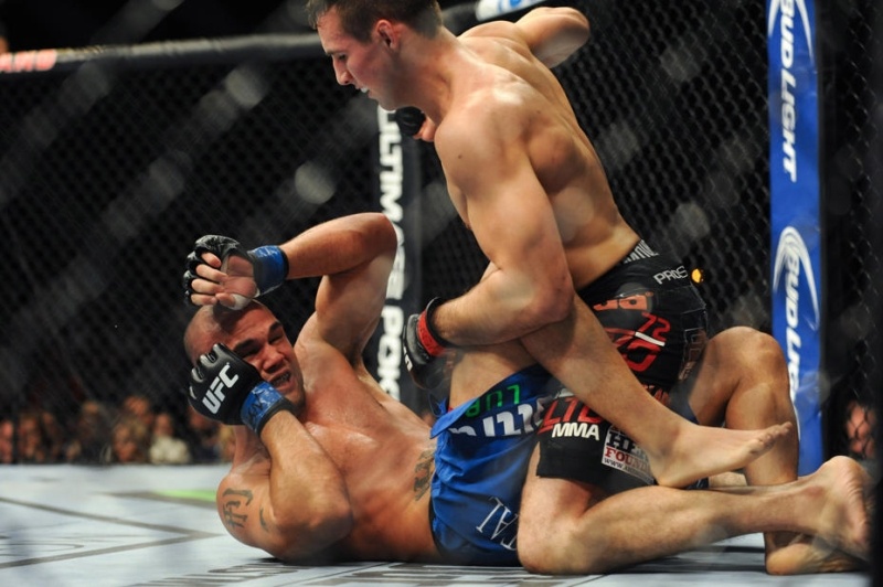 UFC 167: Με το ζόρι πρωταθλητής και… μαχητής ο St. Pierre (GIFs)