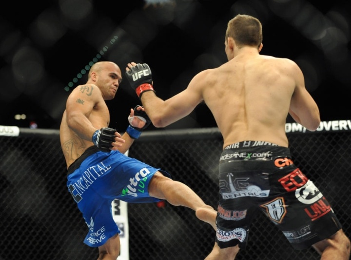 UFC 167: Με το ζόρι πρωταθλητής και… μαχητής ο St. Pierre (GIFs)