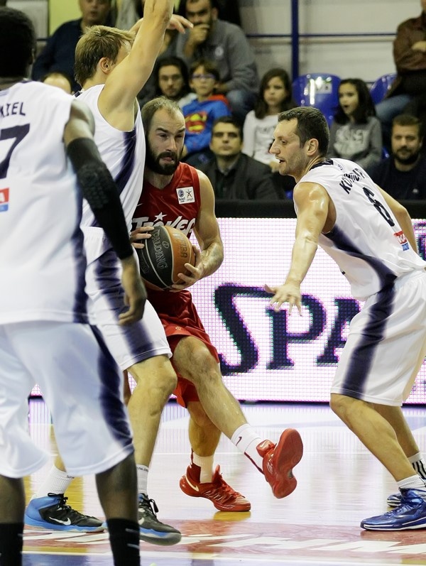 Ολυμπιακός: Έτρεχε με... 103 στο Ρέθυμνο (photos)