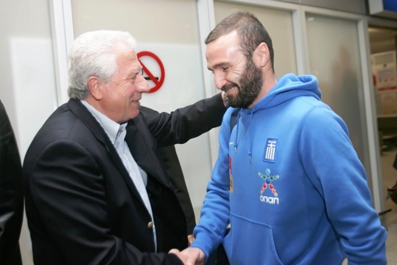 Εθνική Ελλάδος: Άφιξη και αποθέωση σε κλικ (photos)