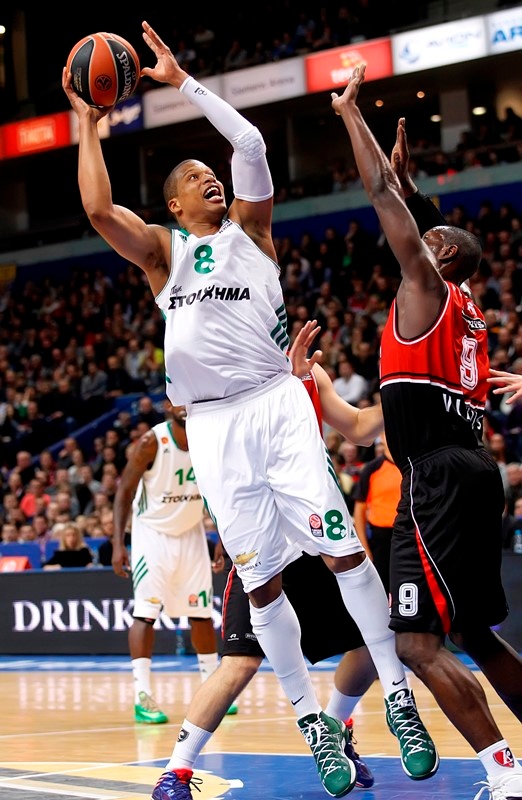 Παναθηναϊκός: B for… Batiste’s Birthday! (photos+videos)