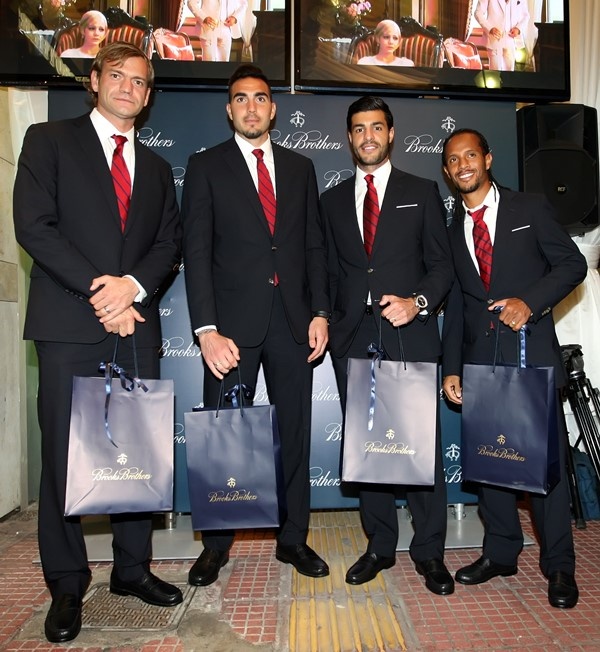 Ολυμπιακός: Στα εγκαίνια της Βrooks Brothers (photos)