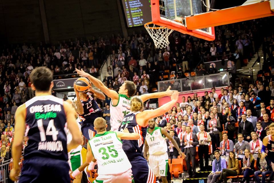 Μπάγερν Μονάχου: «Παγωμάρα» από το διπλό της Ζιελόνα (photos)