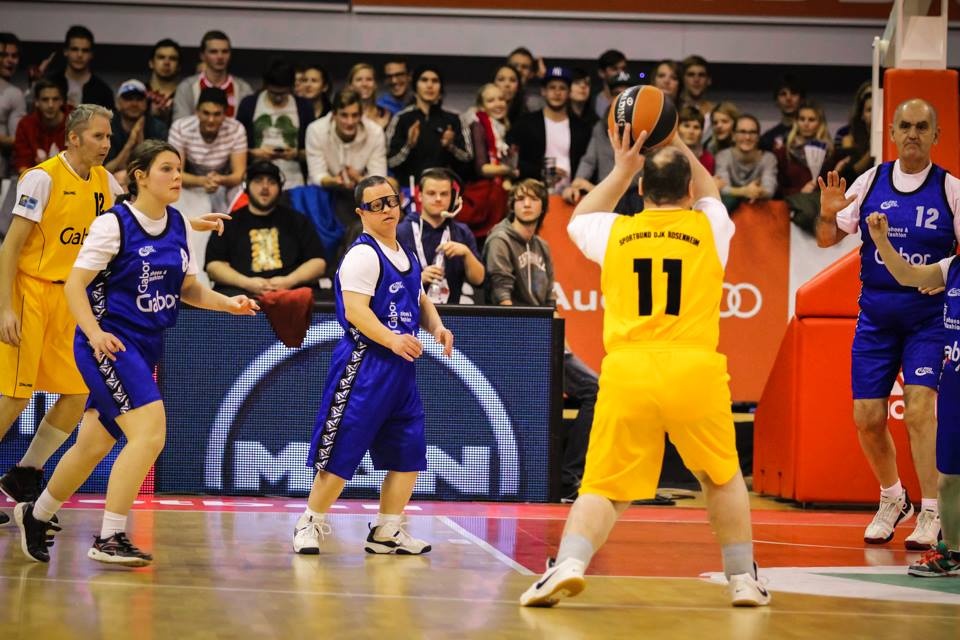 Μπάγερν Μονάχου: «Παγωμάρα» από το διπλό της Ζιελόνα (photos)