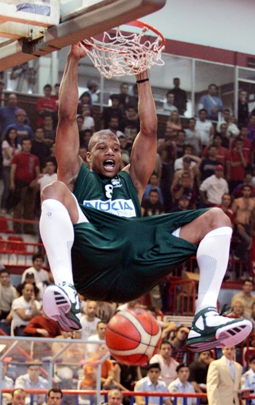 Παναθηναϊκός: B for… Batiste’s Birthday! (photos+videos)