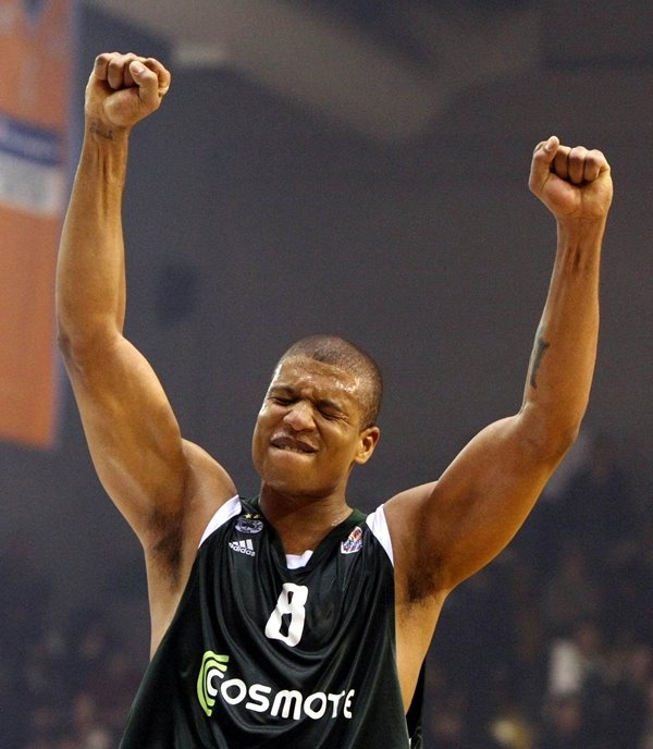 Παναθηναϊκός: B for… Batiste’s Birthday! (photos+videos)