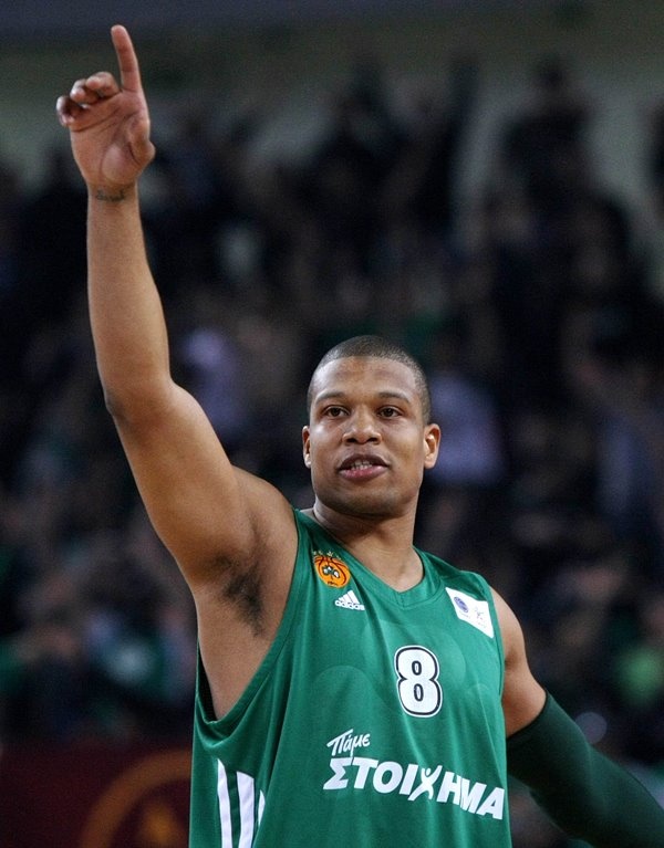 Παναθηναϊκός: B for… Batiste’s Birthday! (photos+videos)