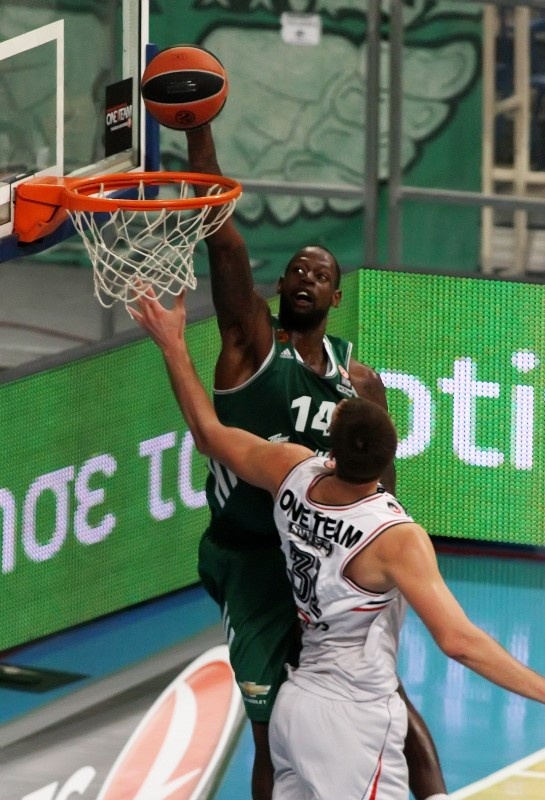 Ούκιτς: «Πετάει ψηλά ο Γκιστ!» (photos+video)