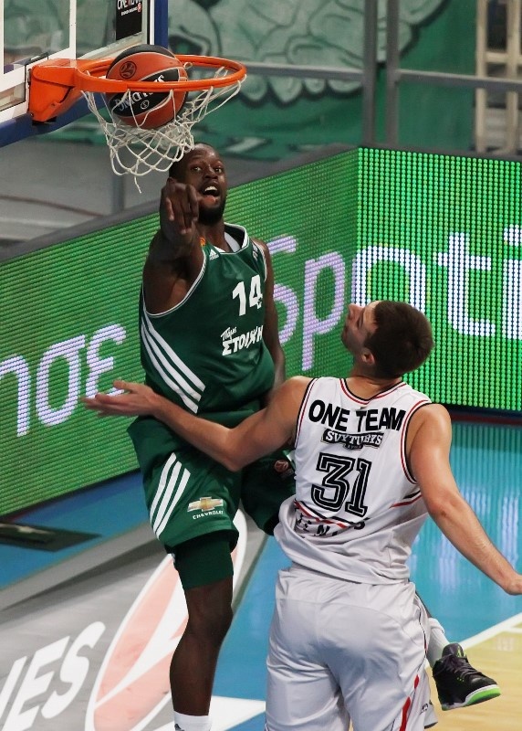 Ούκιτς: «Πετάει ψηλά ο Γκιστ!» (photos+video)