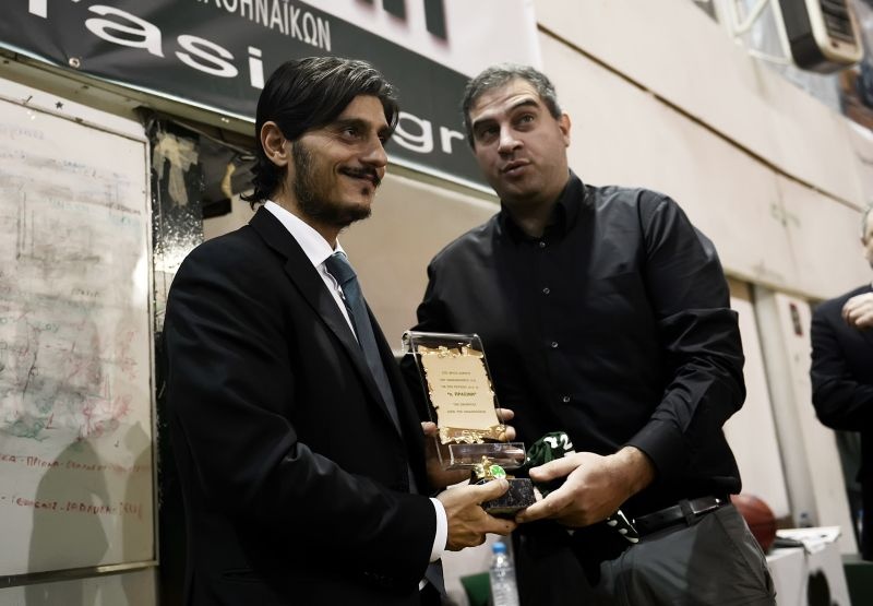 Αποθέωση Δ. Γιαννακόπουλου στη βράβευση από τον ερασιτέχνη (Videos+Photos)