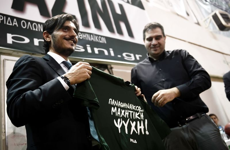 Αποθέωση Δ. Γιαννακόπουλου στη βράβευση από τον ερασιτέχνη (Videos+Photos)