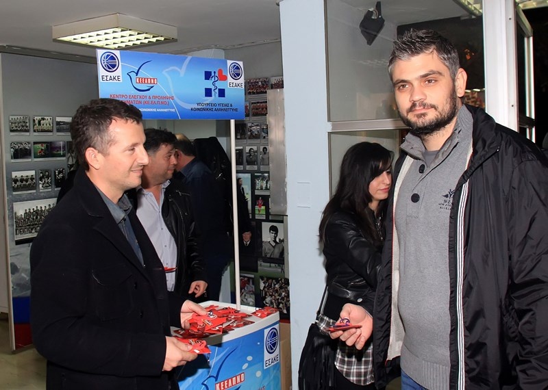 ΕΣΑΚΕ: «Μην κολλάς» στη Νέα Σμύρνη (photos)