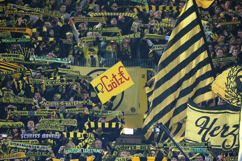 Βήμα τίτλου για Μπάγερν, 3-0 τη Ντόρτμουντ (photos+video)