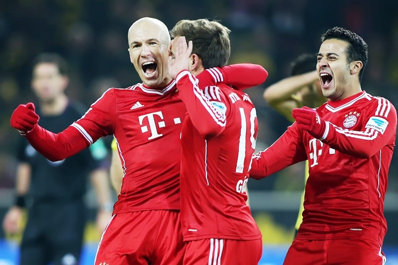 Βήμα τίτλου για Μπάγερν, 3-0 τη Ντόρτμουντ (photos+video)