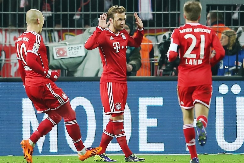 Βήμα τίτλου για Μπάγερν, 3-0 τη Ντόρτμουντ (photos+video)