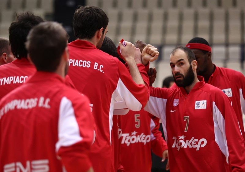 Ολυμπιακός: Το… κέρασμα του Σπανούλη στον Μπέγκιτς (photos+video)