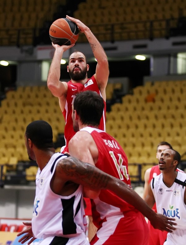 Ολυμπιακός: Το… κέρασμα του Σπανούλη στον Μπέγκιτς (photos+video)