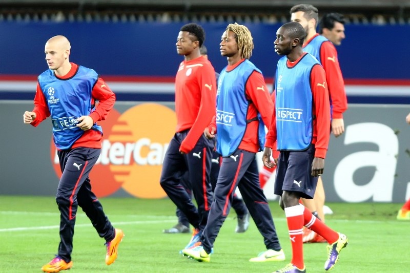 Ολυμπιακός: Τακτική και 4-4-1-1 (photos)